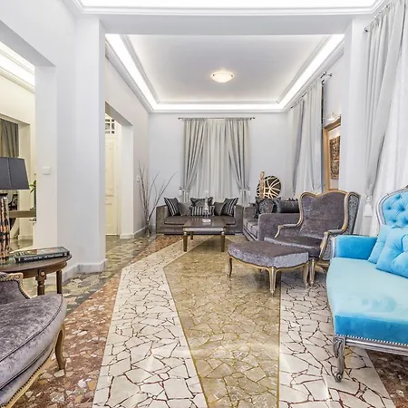 Stella Rhodes Town Apartment